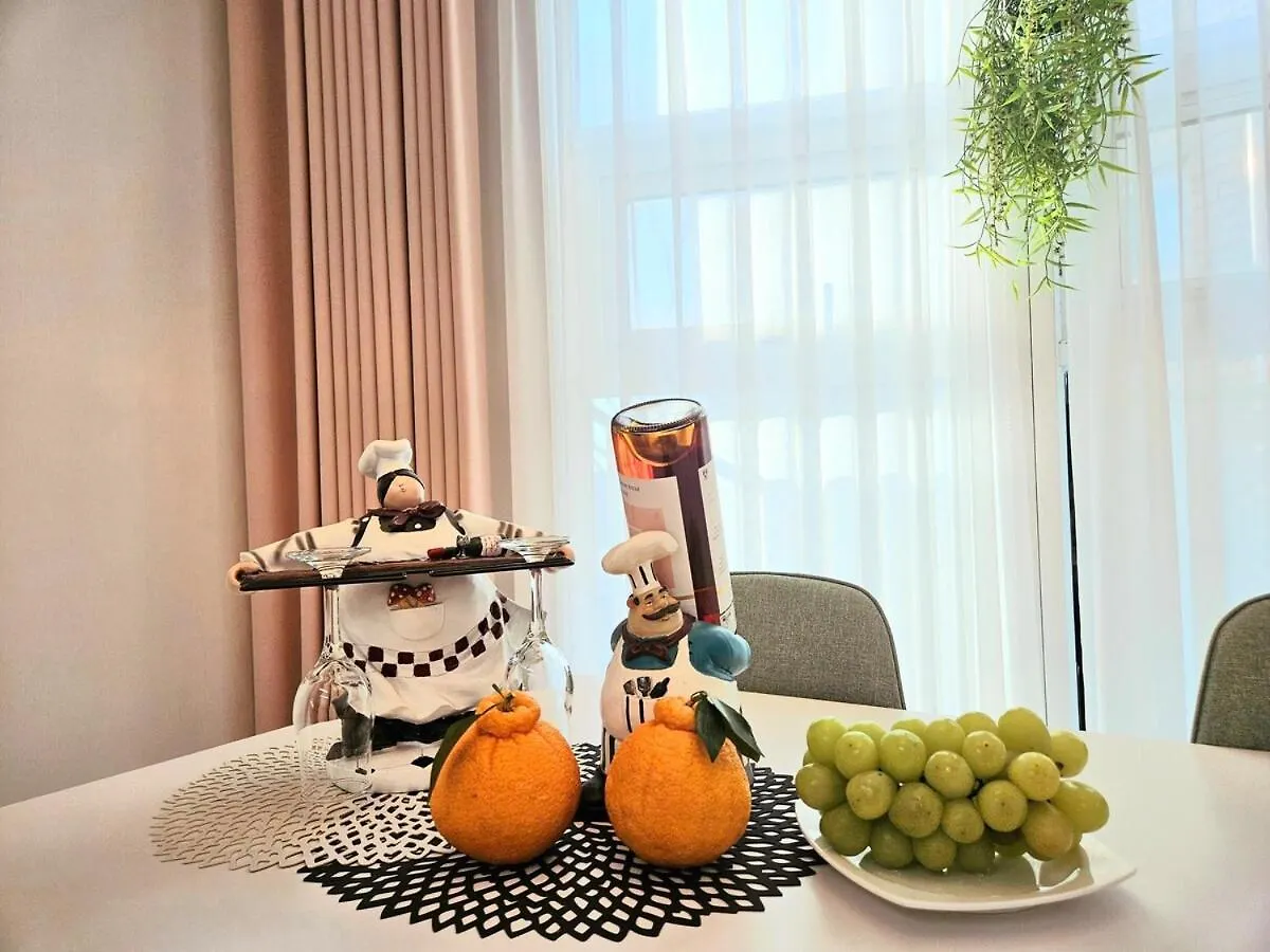 公寓 Hongdae 5 Minutes, Sangsu Station 2 Minutes, Maximum 6 People, 3 Queen Beds, Free Luggage Storage 首爾