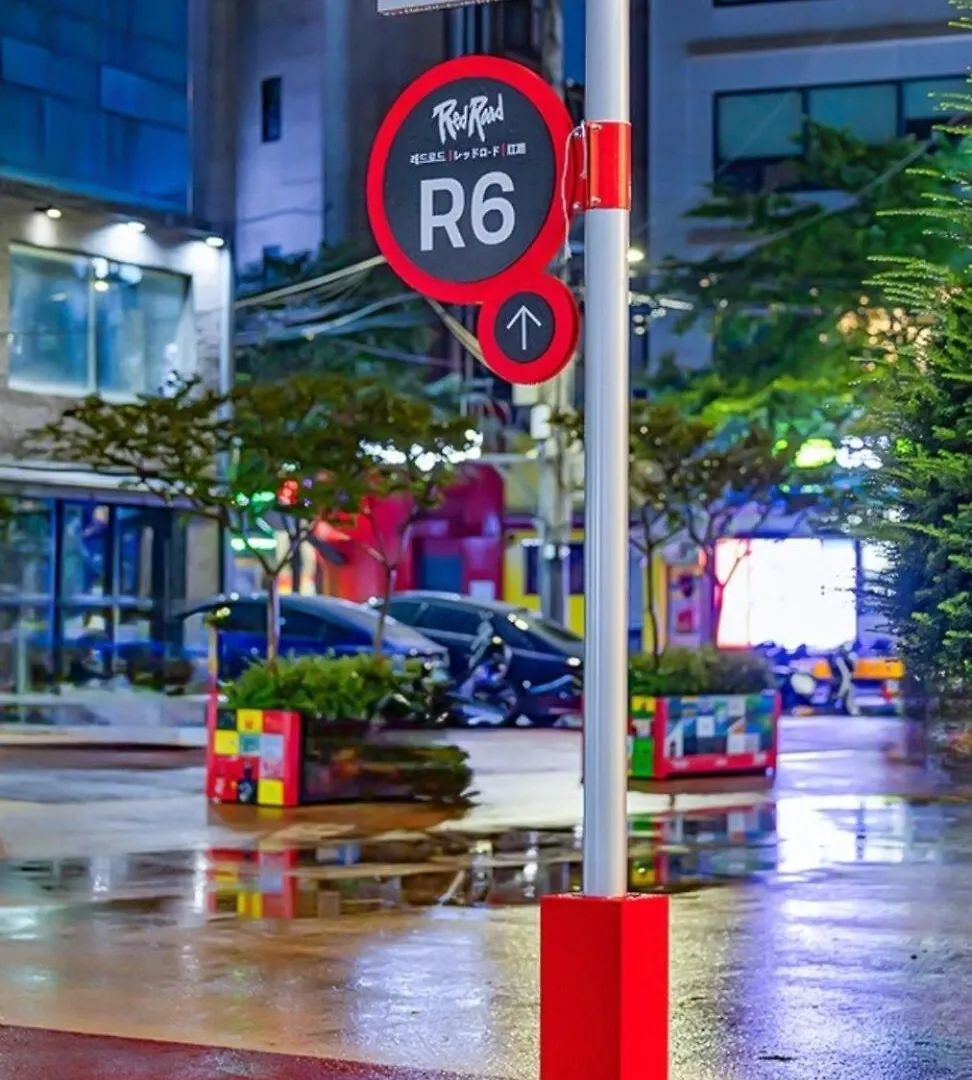 Hongdae 5 Minutes, Sangsu Station 2 Minutes, Maximum 6 People, 3 Queen Beds, Free Luggage Storage 首爾